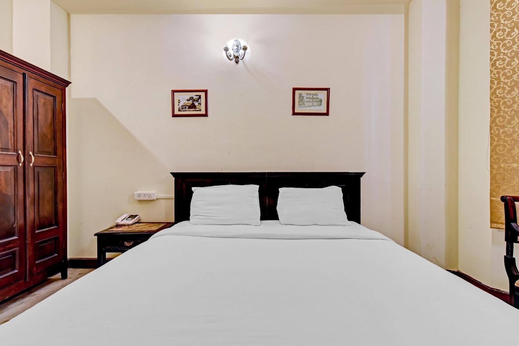 Collection O Hotel Four Boutique Kukas エクステリア 写真