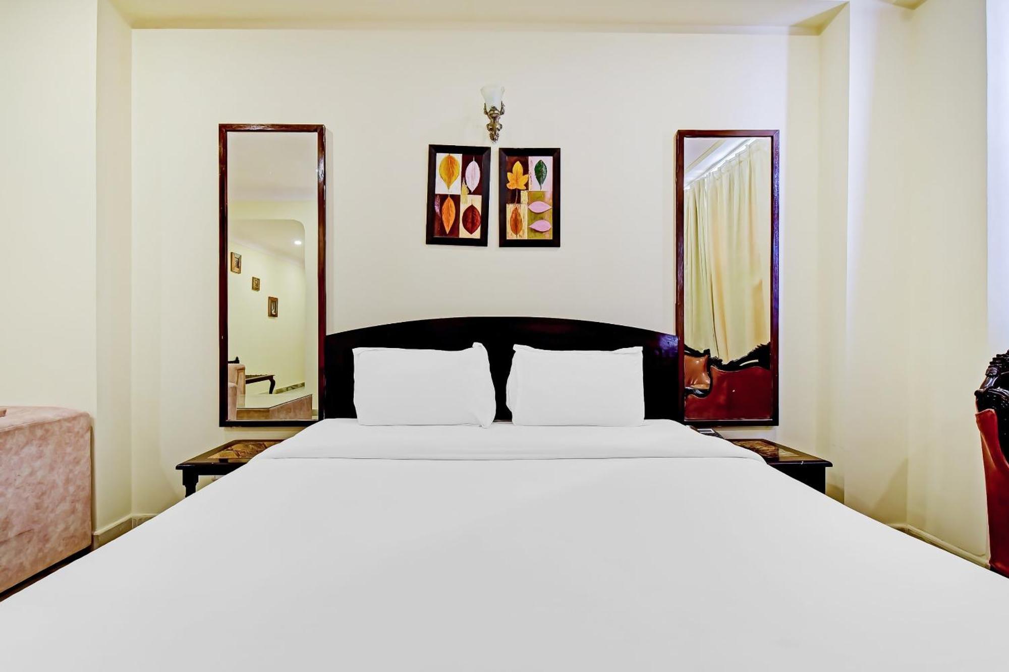 Collection O Hotel Four Boutique Kukas エクステリア 写真