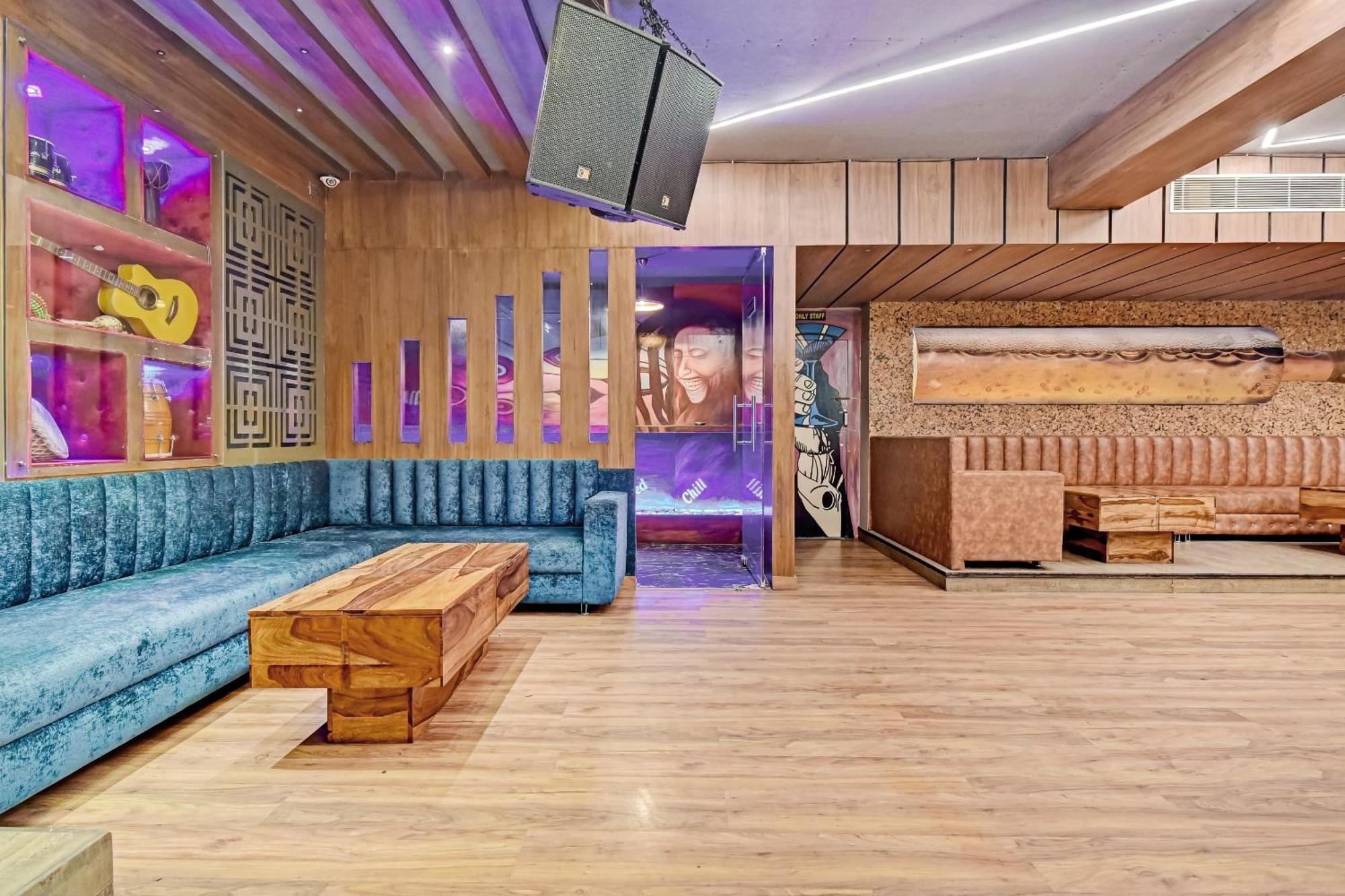 Collection O Hotel Four Boutique Kukas エクステリア 写真