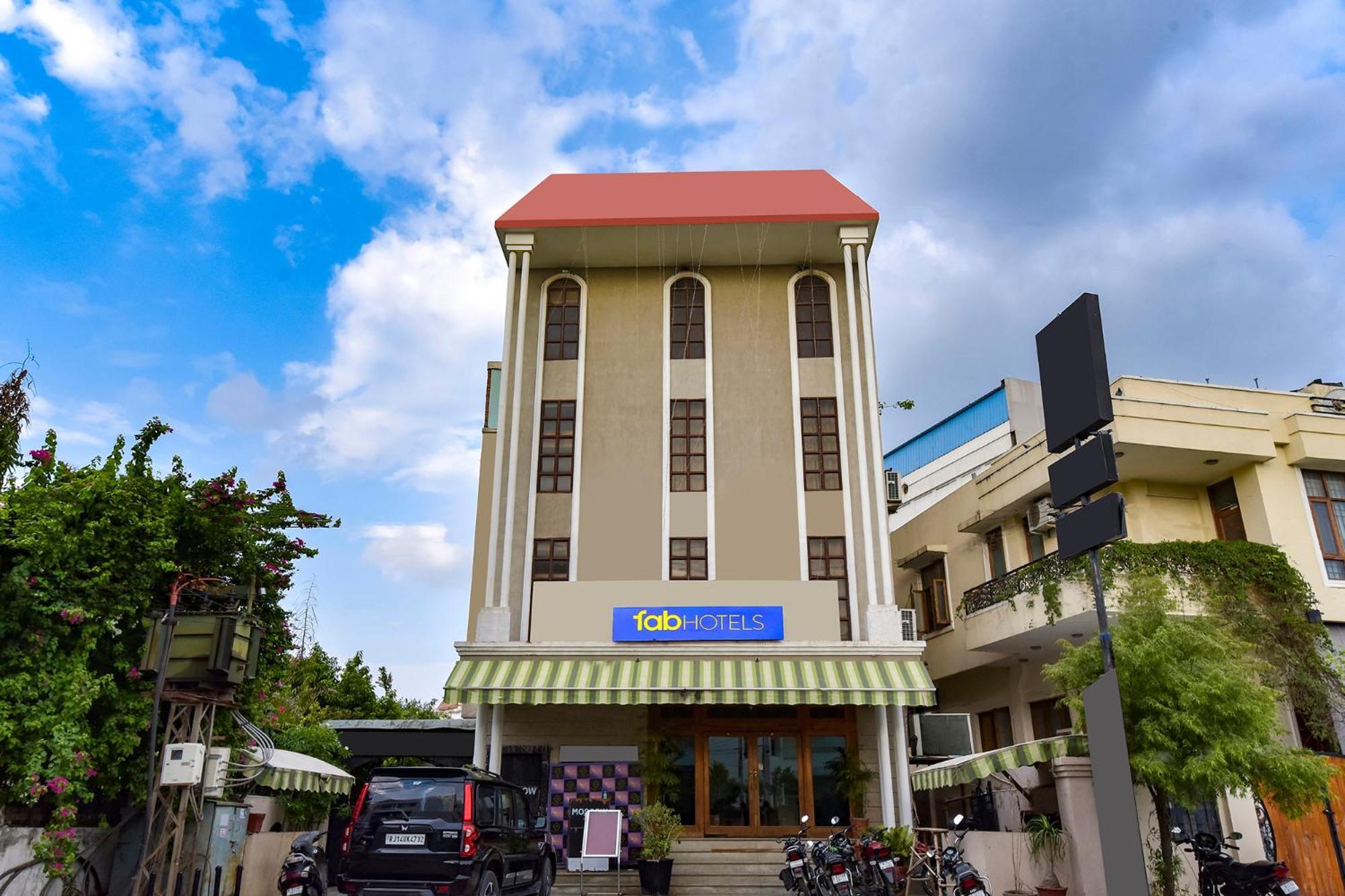 Collection O Hotel Four Boutique Kukas エクステリア 写真
